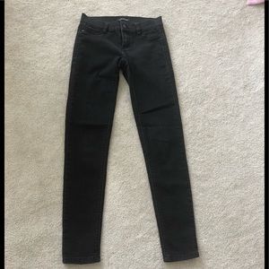 White House Black Market Black xxs skinny jean.